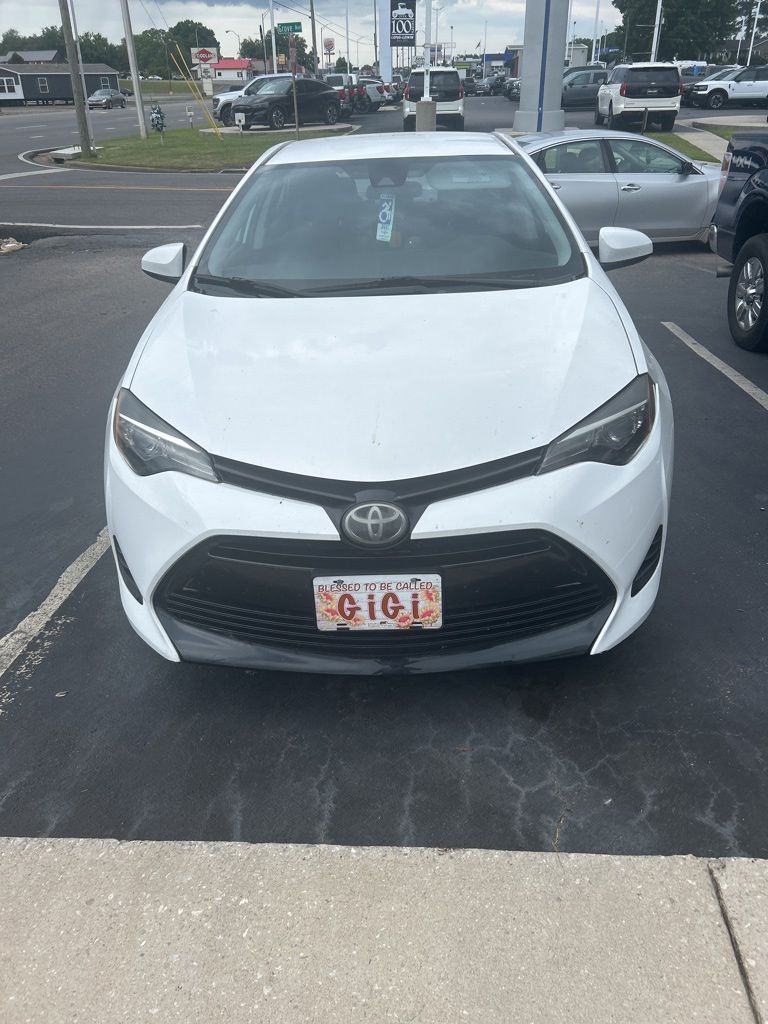 2019 Toyota Corolla LE AT's photo
