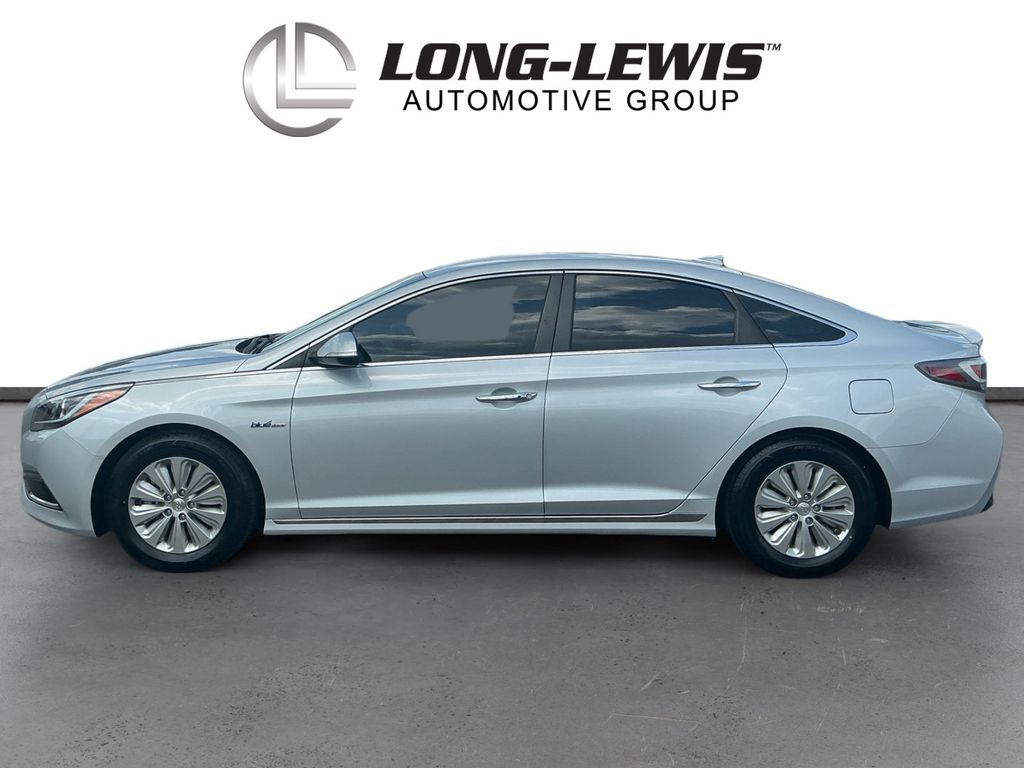 Used 2017 Hyundai Sonata Hybrid Base with VIN KMHE24L36HA071332 for sale in Muscle Shoals, AL
