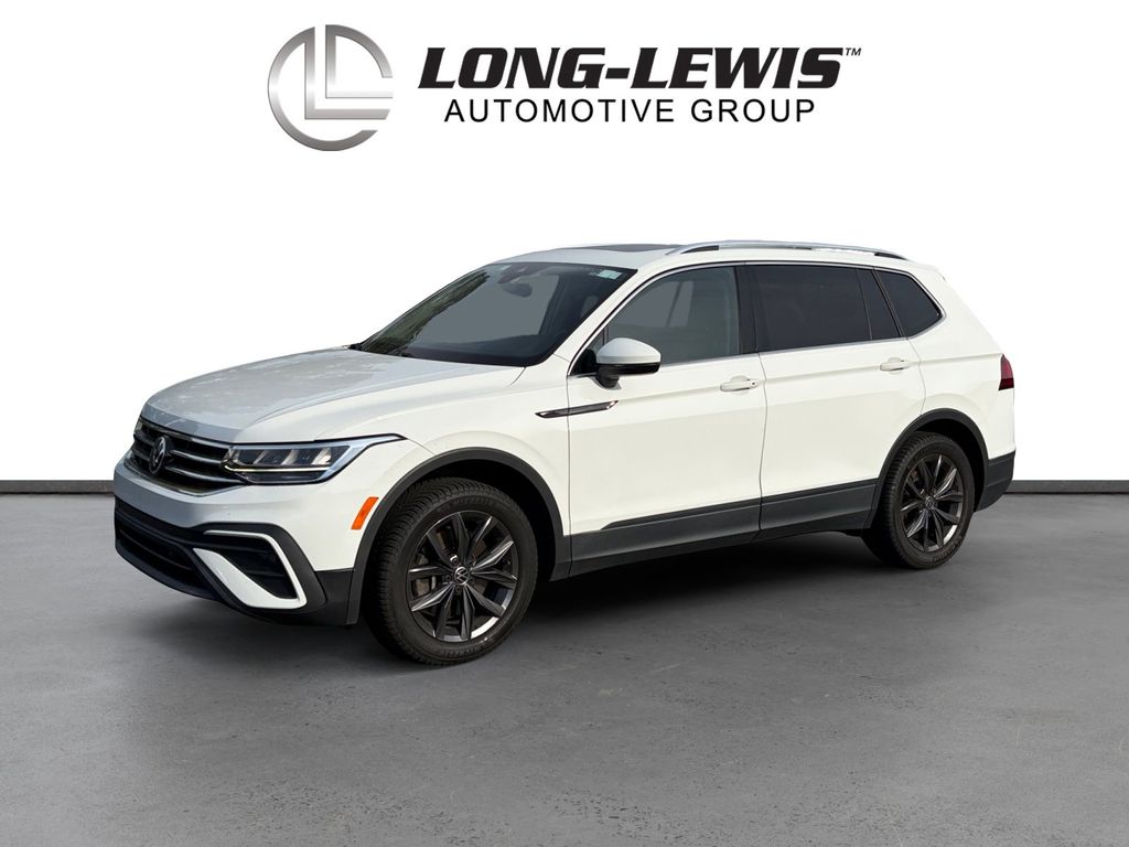 2022 Volkswagen Tiguan 2.0T SE's photo