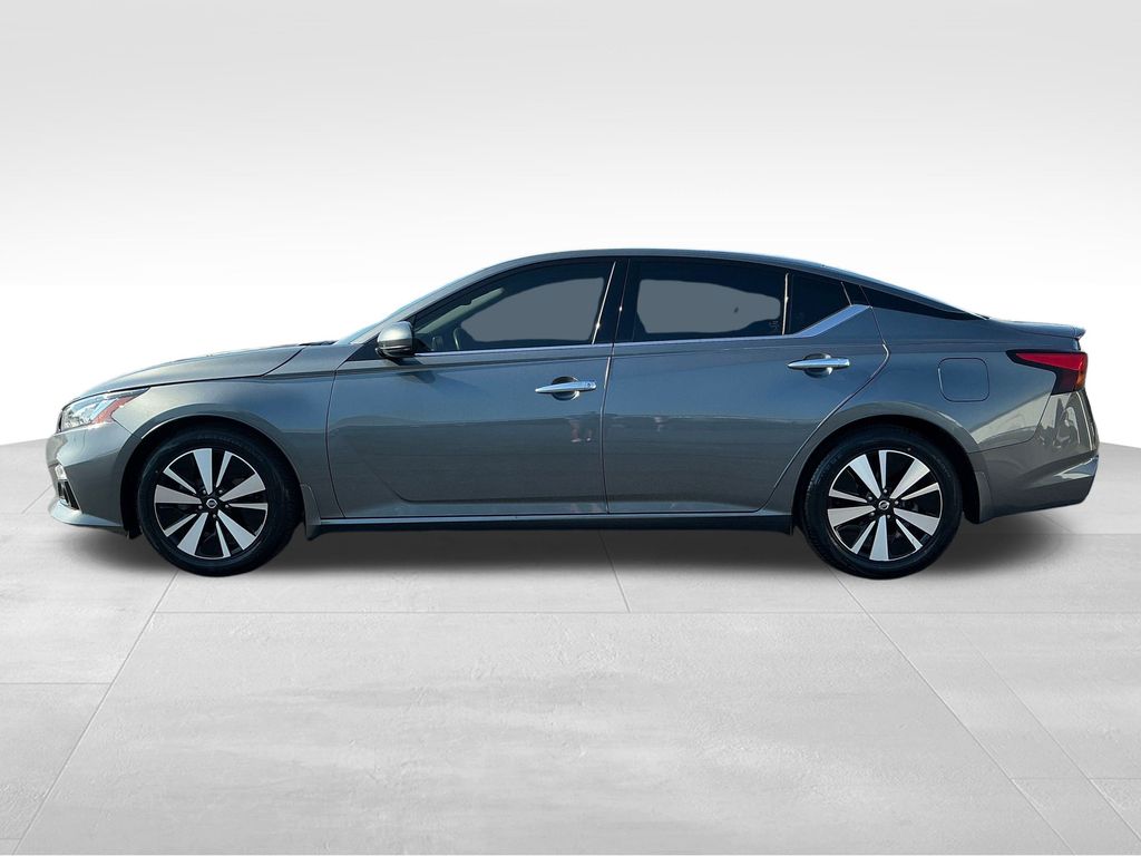 2019 Nissan Altima 2.5 SV photo 2