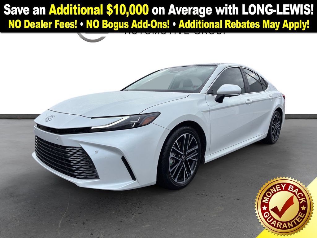 2025 Toyota Camry XLE's photo