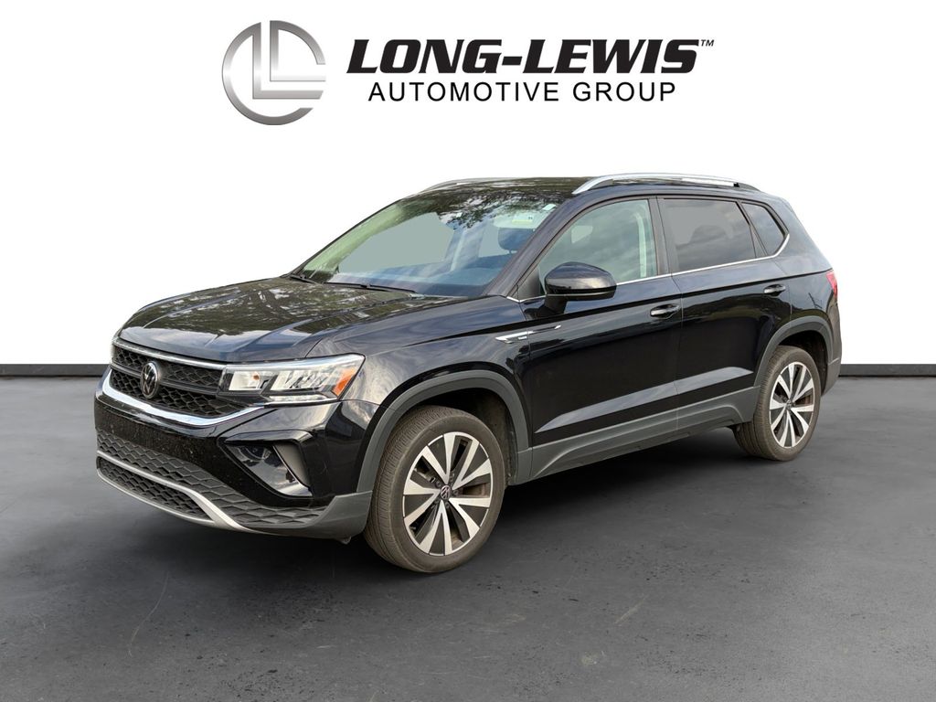2023 Volkswagen Taos 1.5T SE's photo