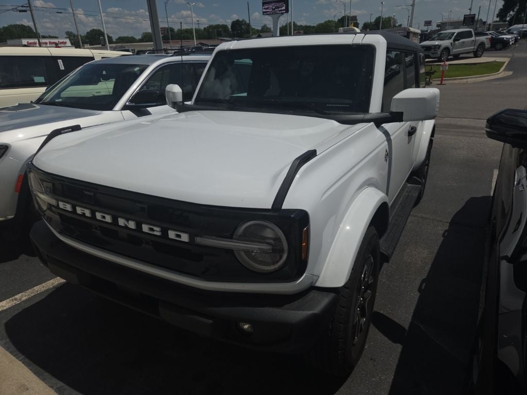 2026 Ford Bronco Outer Banks 4x4's photo