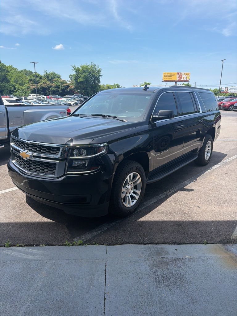 2019 Chevrolet Suburban 2WD 1500 LT's photo