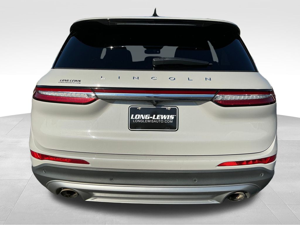 2022 Lincoln Corsair Standard photo 4