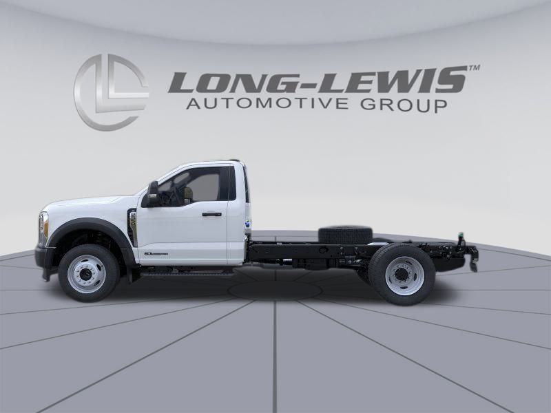 2026 Ford F-550 photo 3