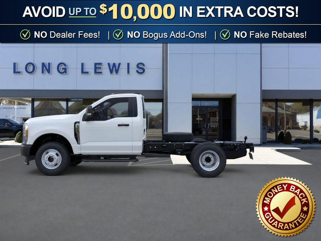 2026 Ford F-350 Super Duty Chassis Cab XL - Photo 4