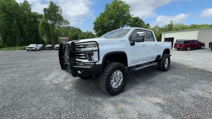 2020 Chevrolet Silverado HD High Country 4WD Crew Cab Standard Box's photo