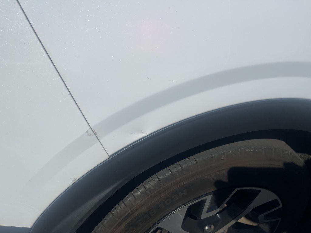 2024 Kia Sportage EX photo 2