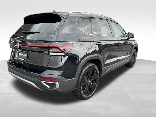 2025 Volkswagen Taos SE photo 2
