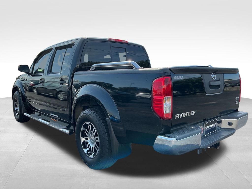 2017 Nissan Frontier SV photo 3