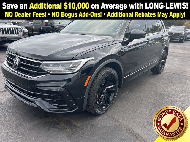 2023 Volkswagen Tiguan SE R-LINE BLACK's photo