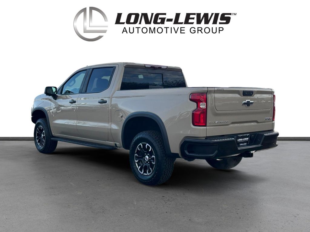 2023 Chevrolet Silverado 1500 ZR2 photo 3