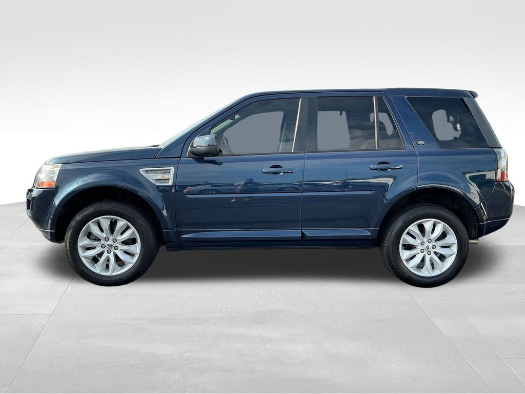 2013 Land Rover LR2 HSE photo 2