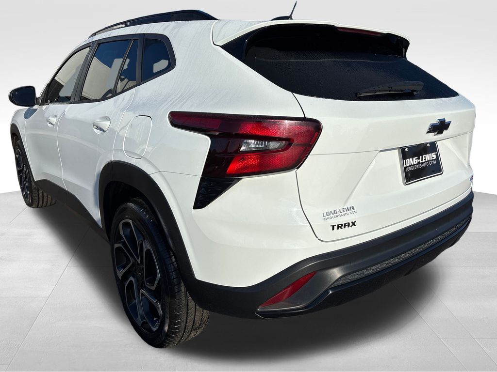 2024 Chevrolet Trax photo 3