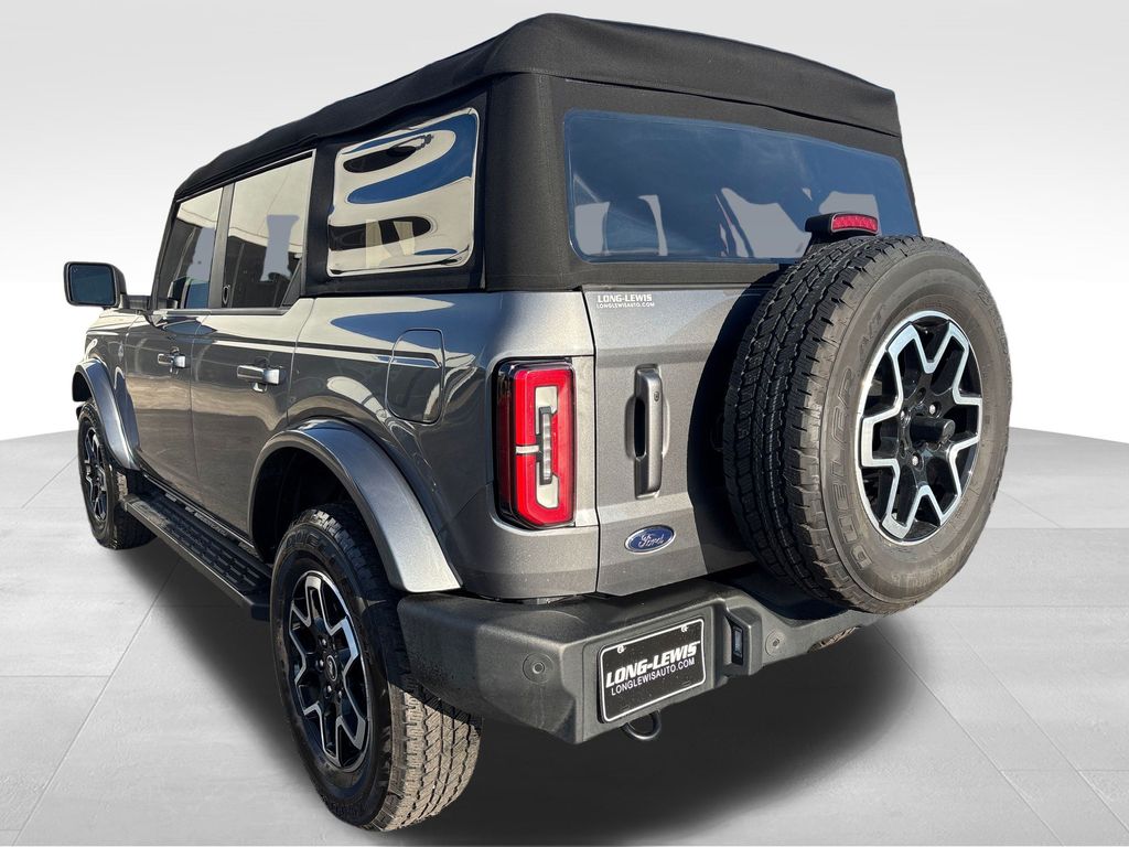 2024 Ford Bronco Outer Banks photo 3