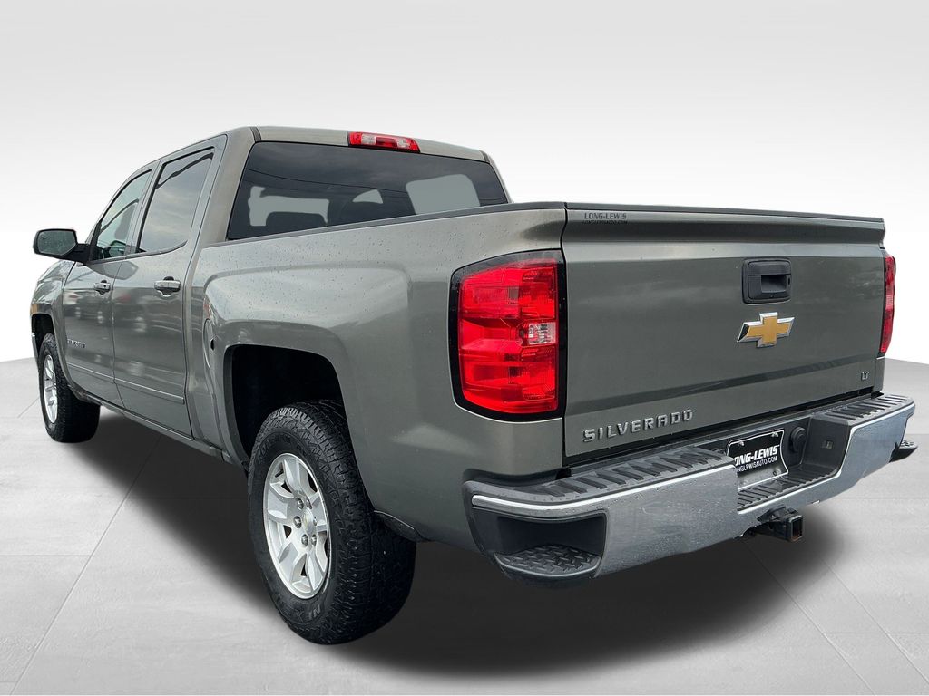 2017 Chevrolet Silverado 1500 LT photo 3