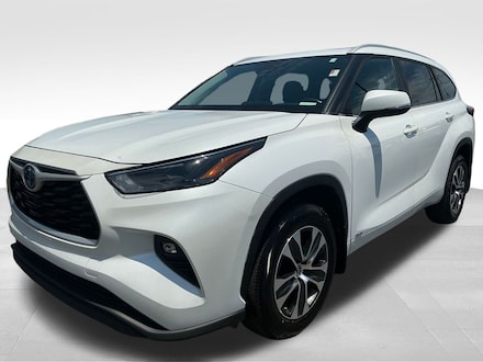 2023 Toyota Highlander Hybrid XLE SUV