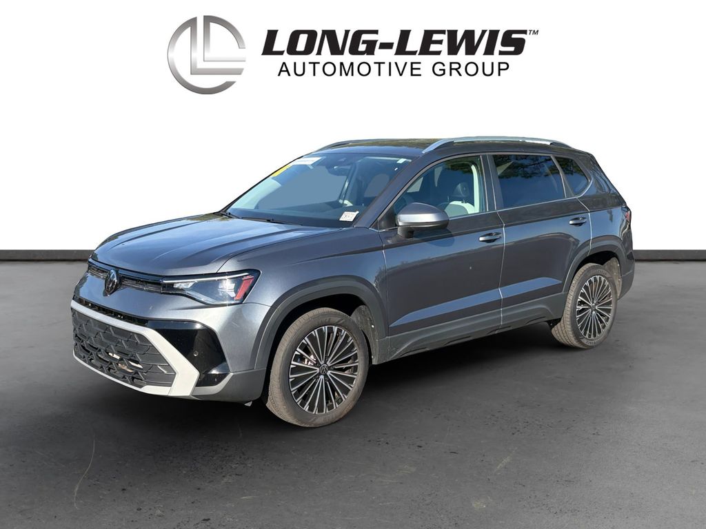 2025 Volkswagen Taos 1.5T SE's photo