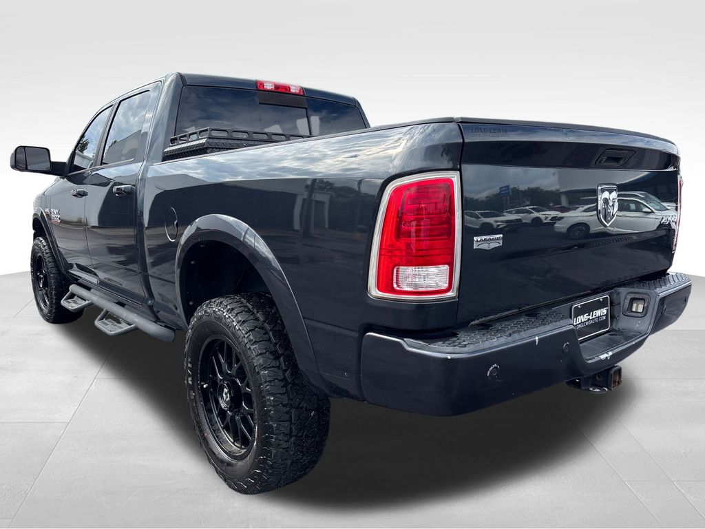 2015 Ram 2500 Laramie photo 3