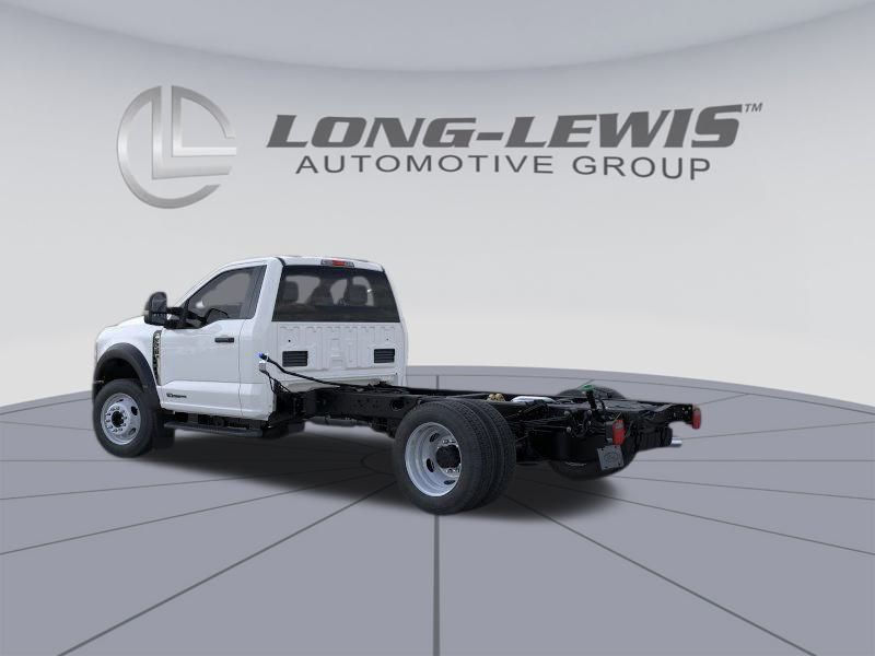 2026 Ford F-550 photo 3