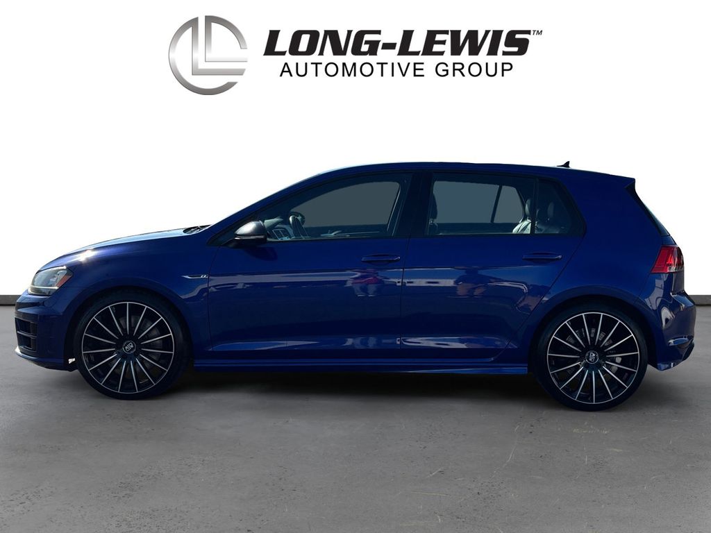 2017 Volkswagen Golf R 4Motion photo 2