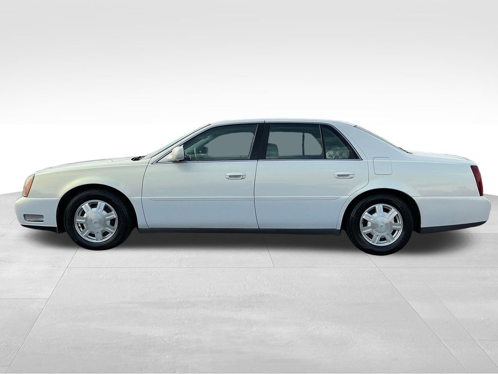 2004 Cadillac DeVille Base photo 2