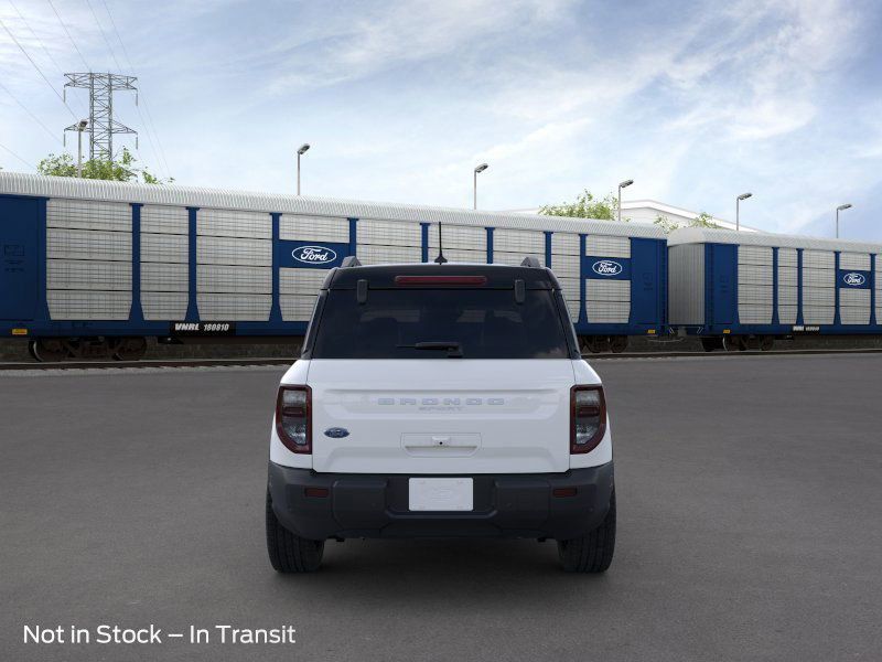 2025 Ford Bronco Sport Outer Banks photo 4