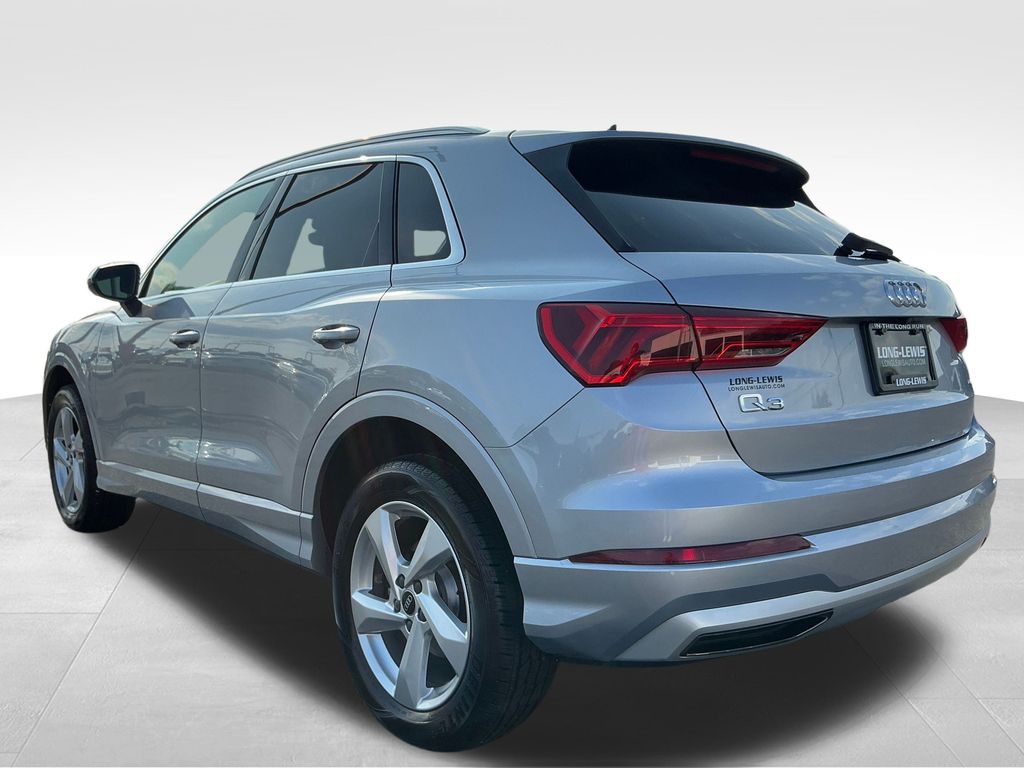 2021 Audi Q3 40 TFSI Premium photo 3