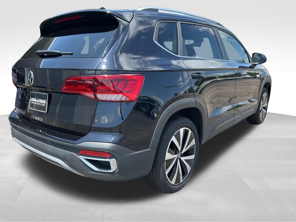 2024 Volkswagen Taos SE photo 4