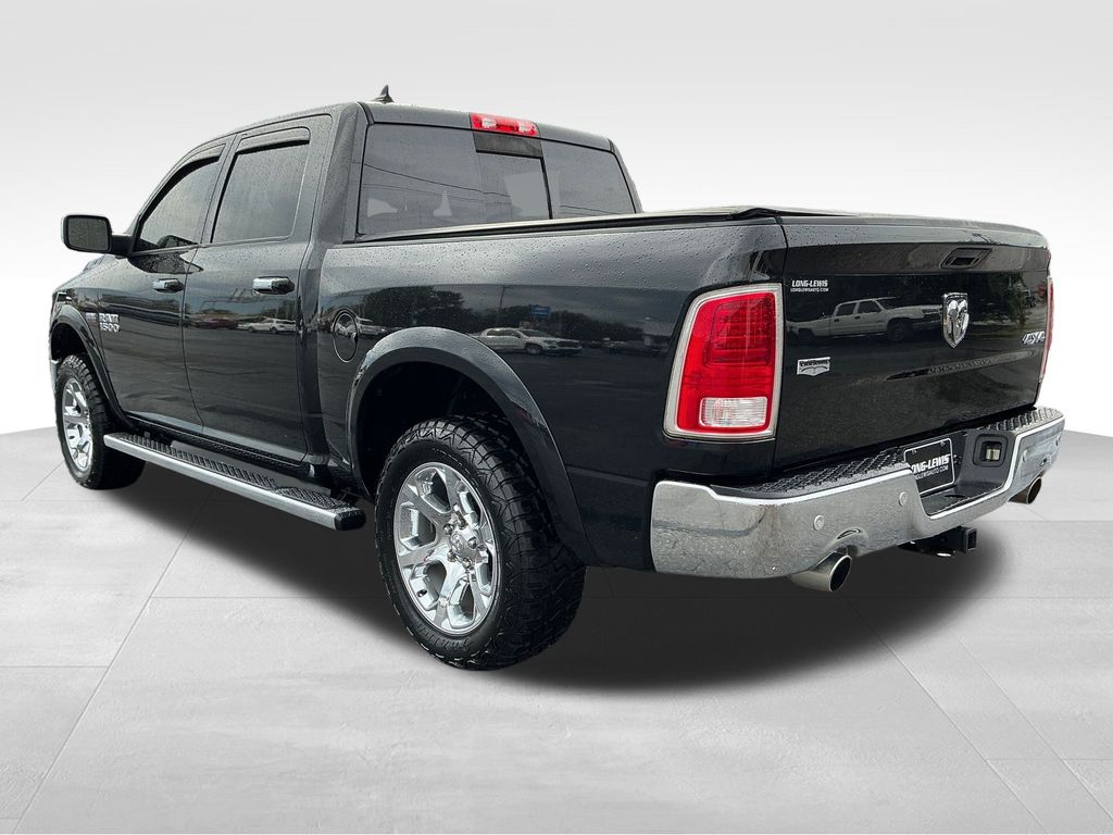 2018 Ram 1500 Laramie photo 2