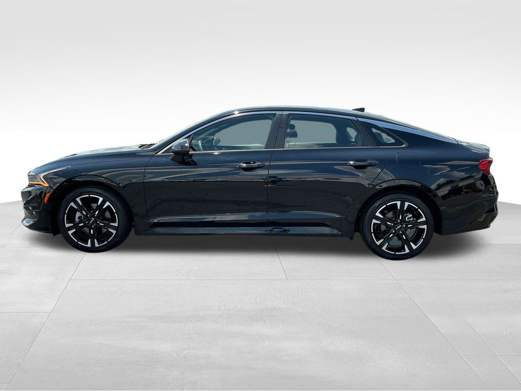 2023 Kia K5 GT-Line photo 2
