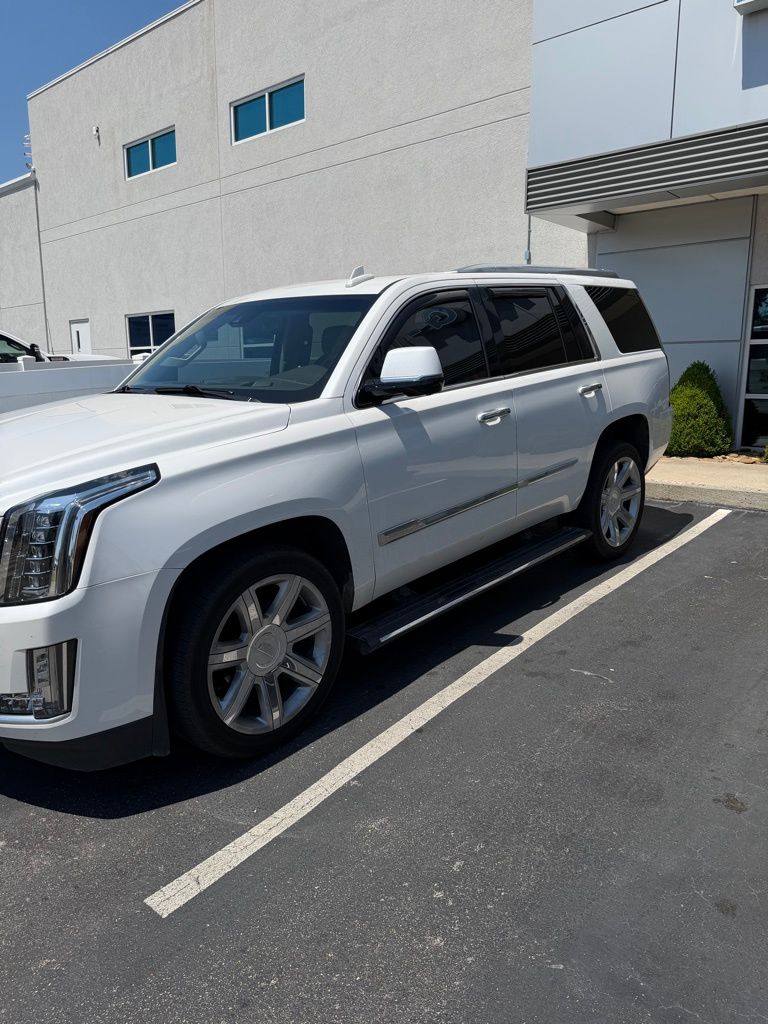 2016 Cadillac Escalade 2WD Premium's photo