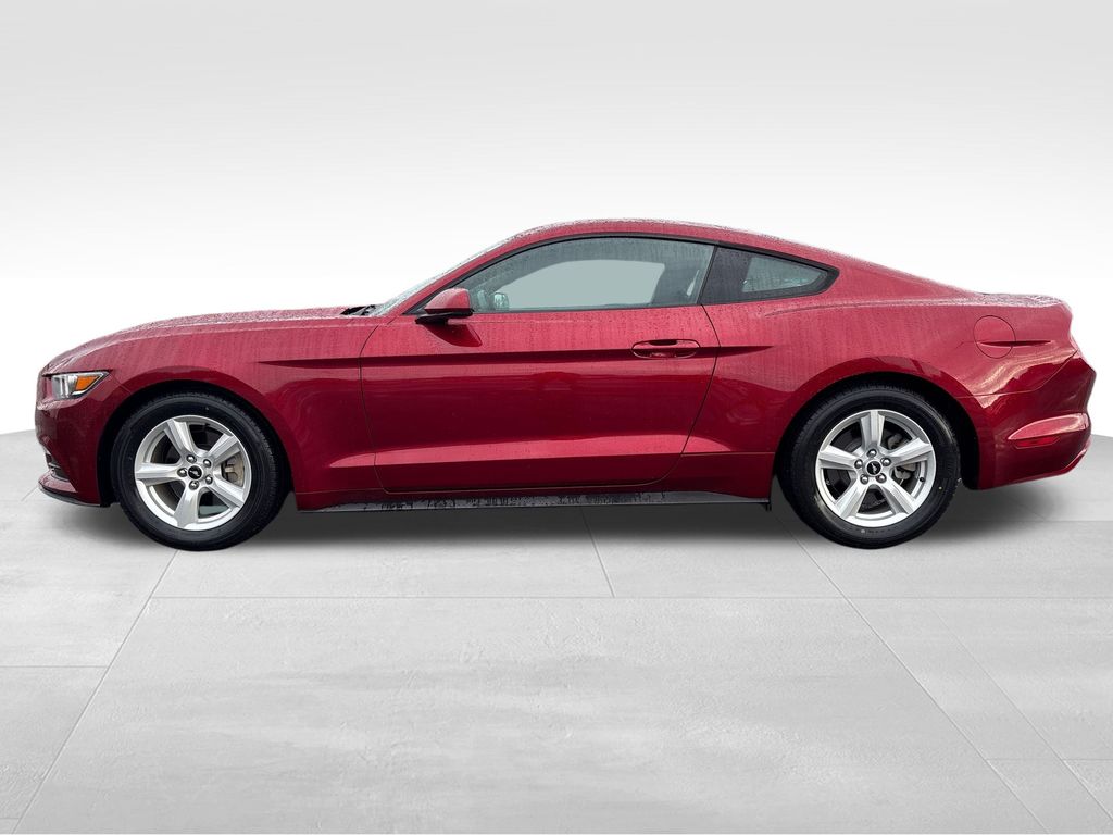 2017 Ford Mustang V6 photo 2