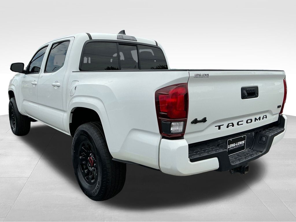 2022 Toyota Tacoma V6 LE photo 3