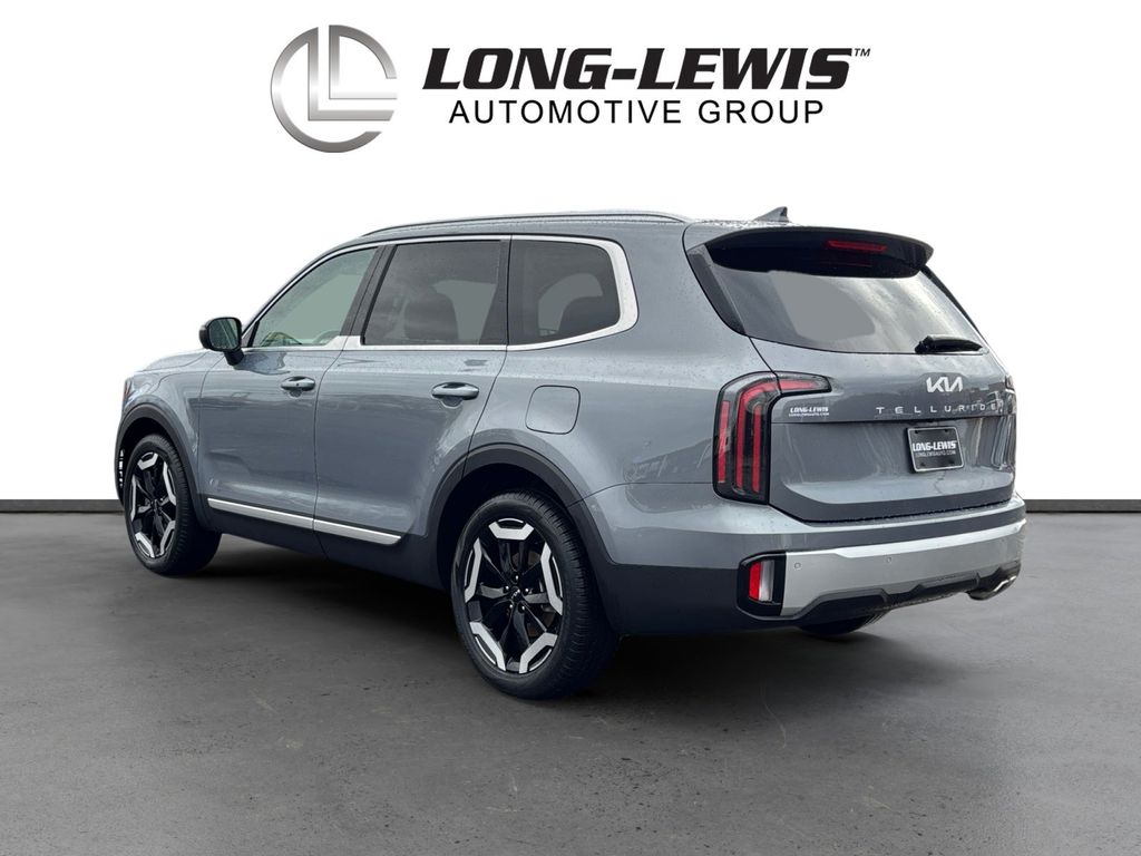 2025 Kia Telluride EX photo 2