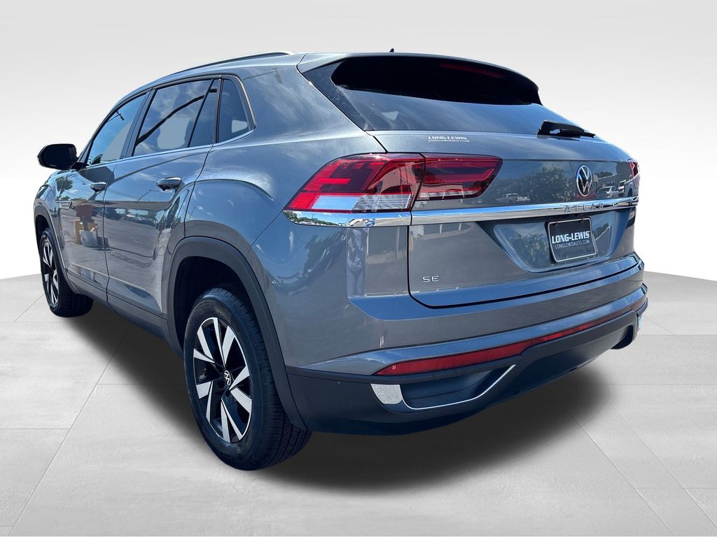 2022 Volkswagen Atlas Cross Sport SE photo 3