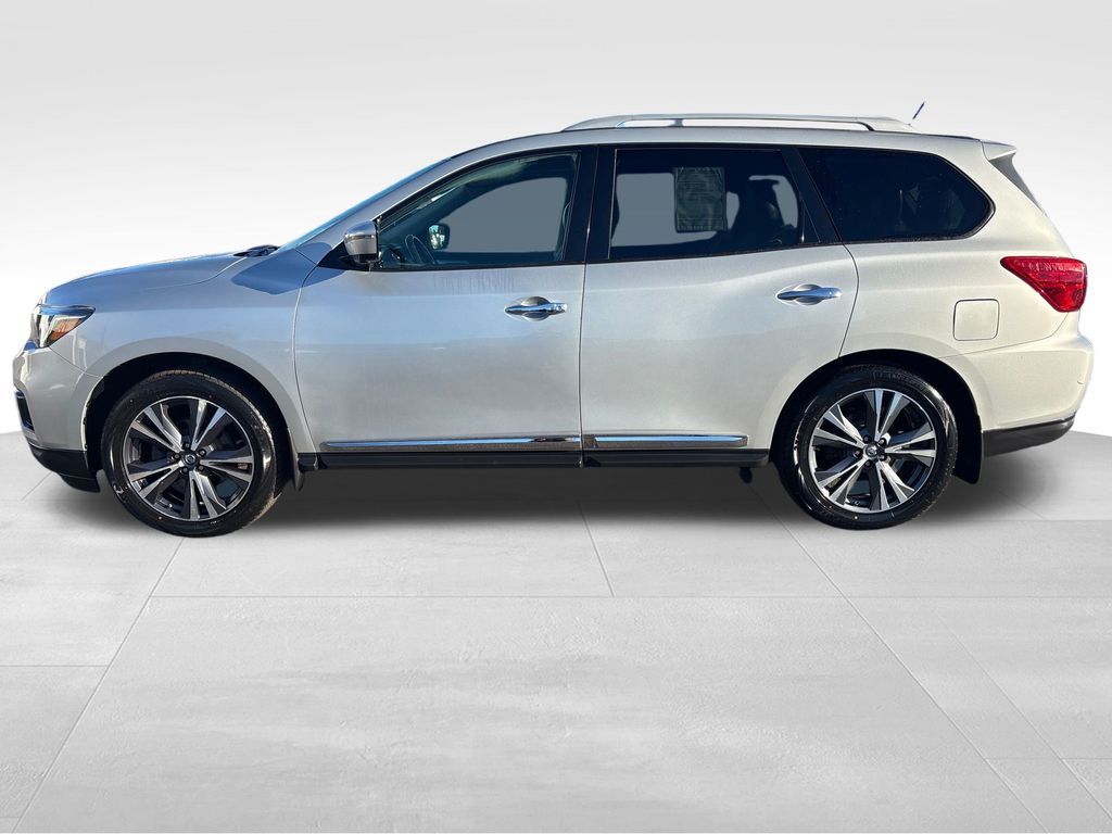 Used 2017 Nissan Pathfinder Platinum with VIN 5N1DR2MN7HC629382 for sale in Muscle Shoals, AL