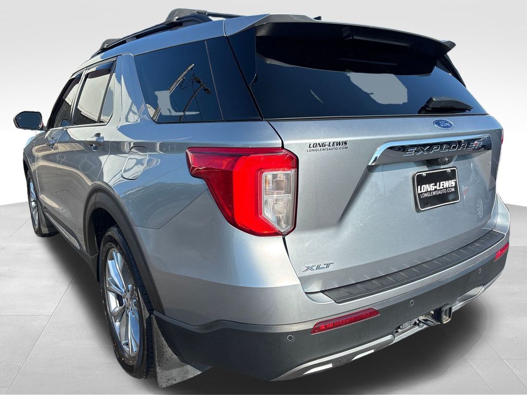 2024 Ford Explorer XLT photo 3