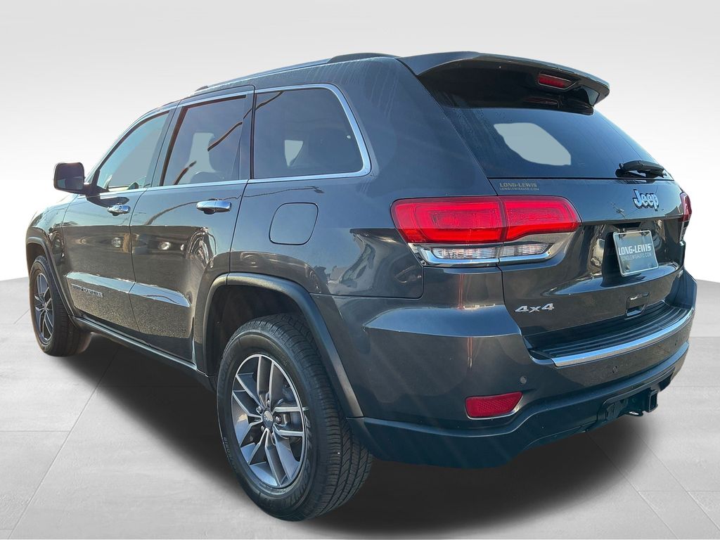 2017 Jeep Grand Cherokee Limited photo 2