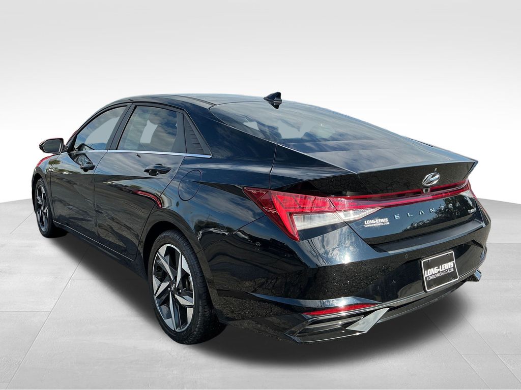 2021 Hyundai Elantra Limited photo 3