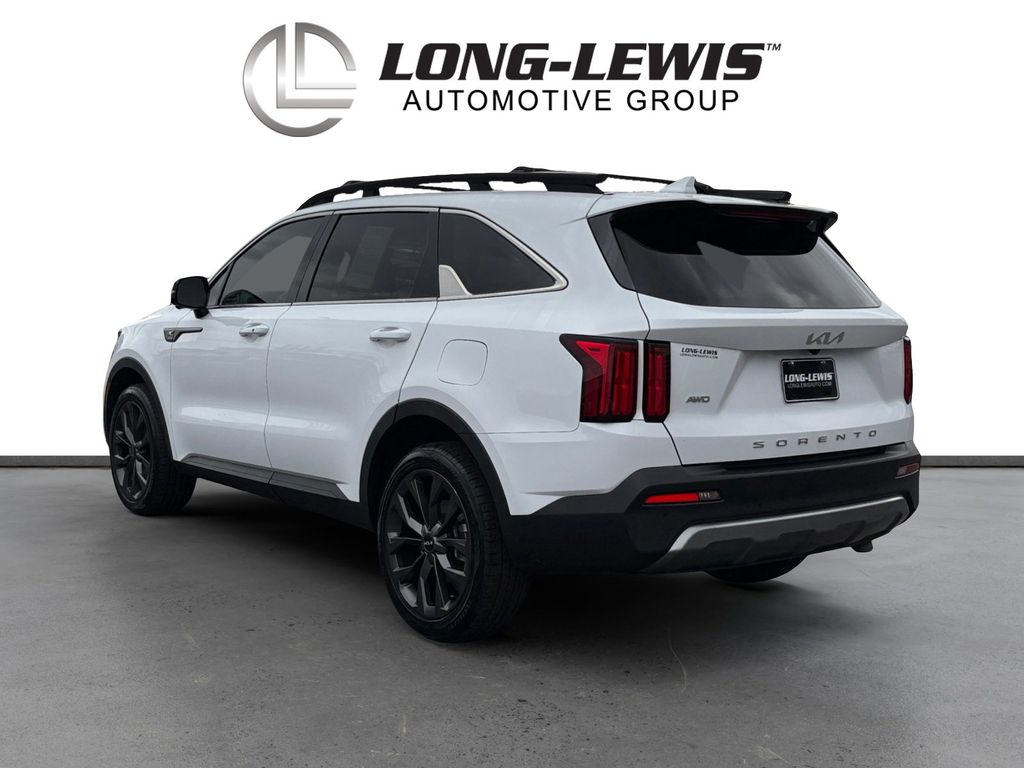 2022 Kia Sorento X-Line SX Prestige photo 3