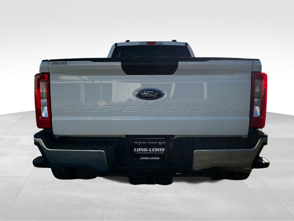 2023 Ford F-350 photo 4