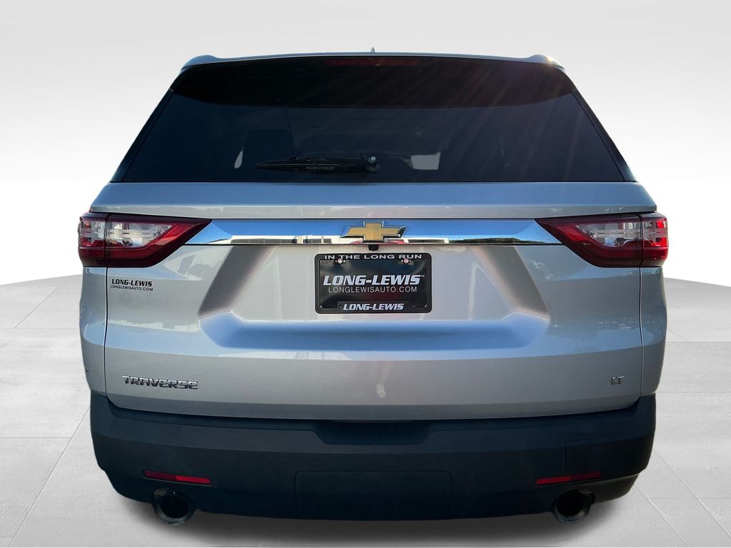 2018 Chevrolet Traverse photo 2