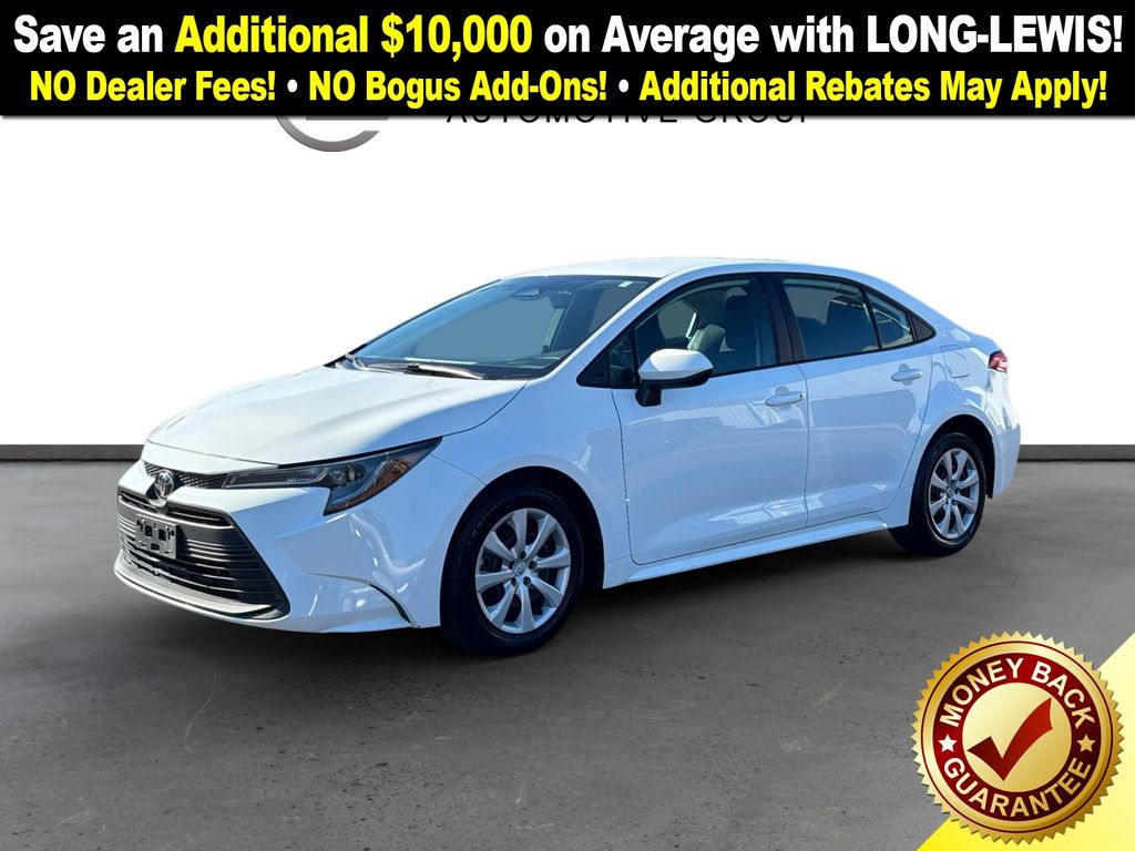 2024 Toyota Corolla LE's photo