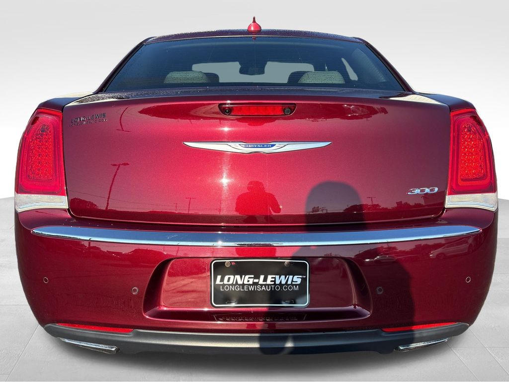 2018 Chrysler 300 Limited photo 4