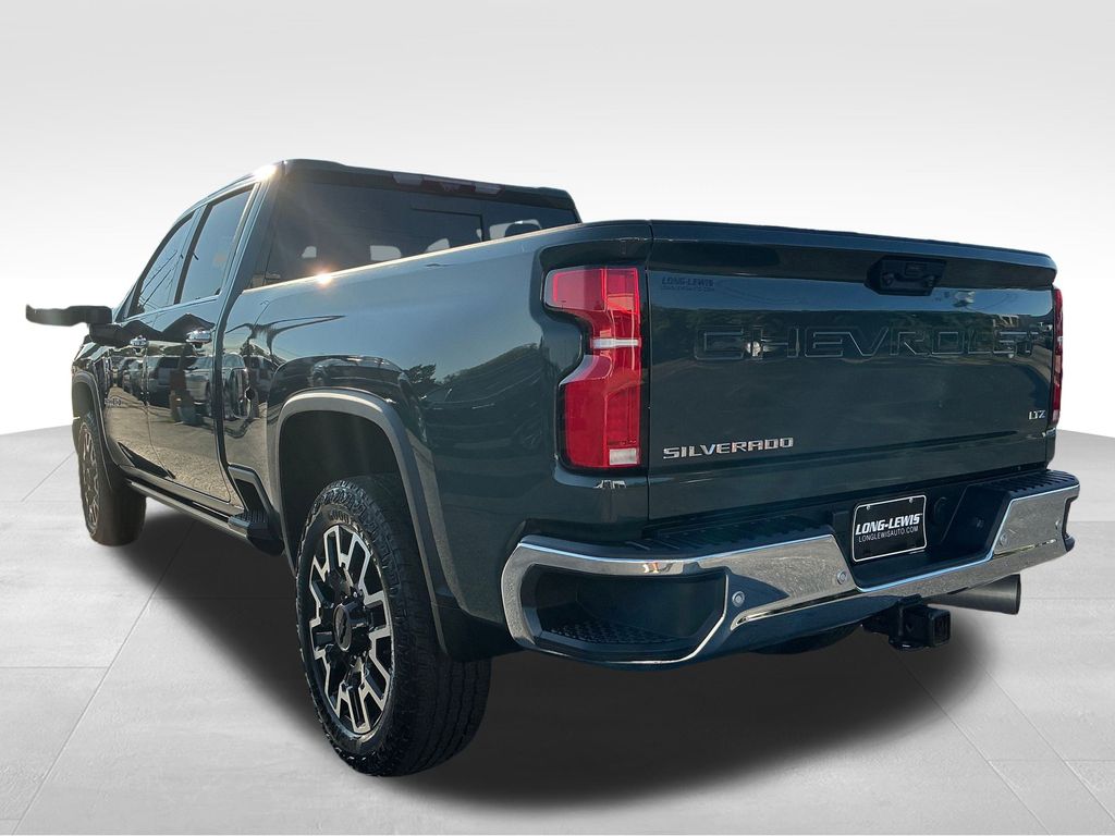2025 Chevrolet Silverado 2500HD LTZ photo 3