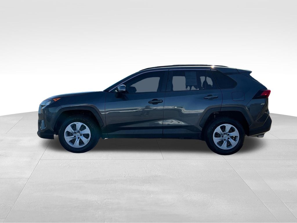 2020 Toyota RAV4 LE photo 2