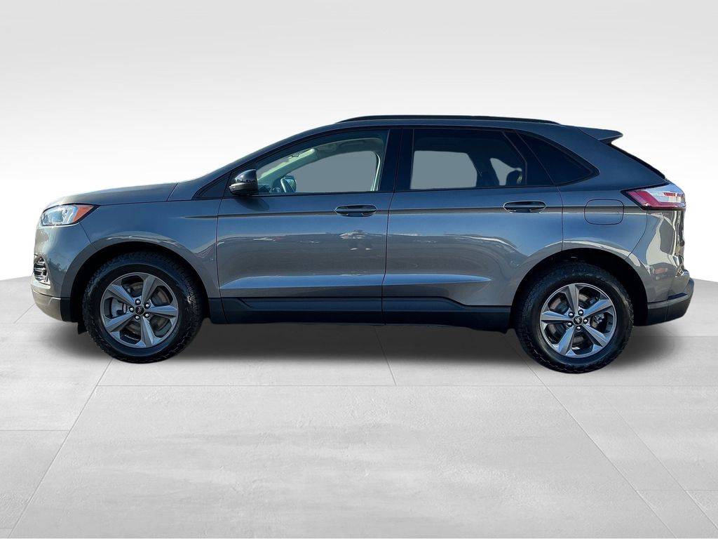 2023 Ford Edge SEL photo 2