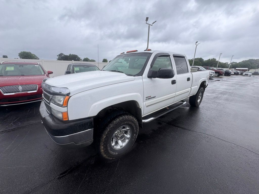 2005 Chevrolet Silverado HD LT 4WD Crew Cab SWB's photo
